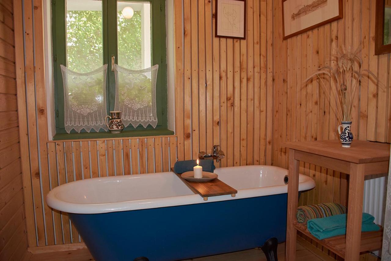 Egkoris Vendeghaz Hotel Bakonyszucs ภายนอก รูปภาพ