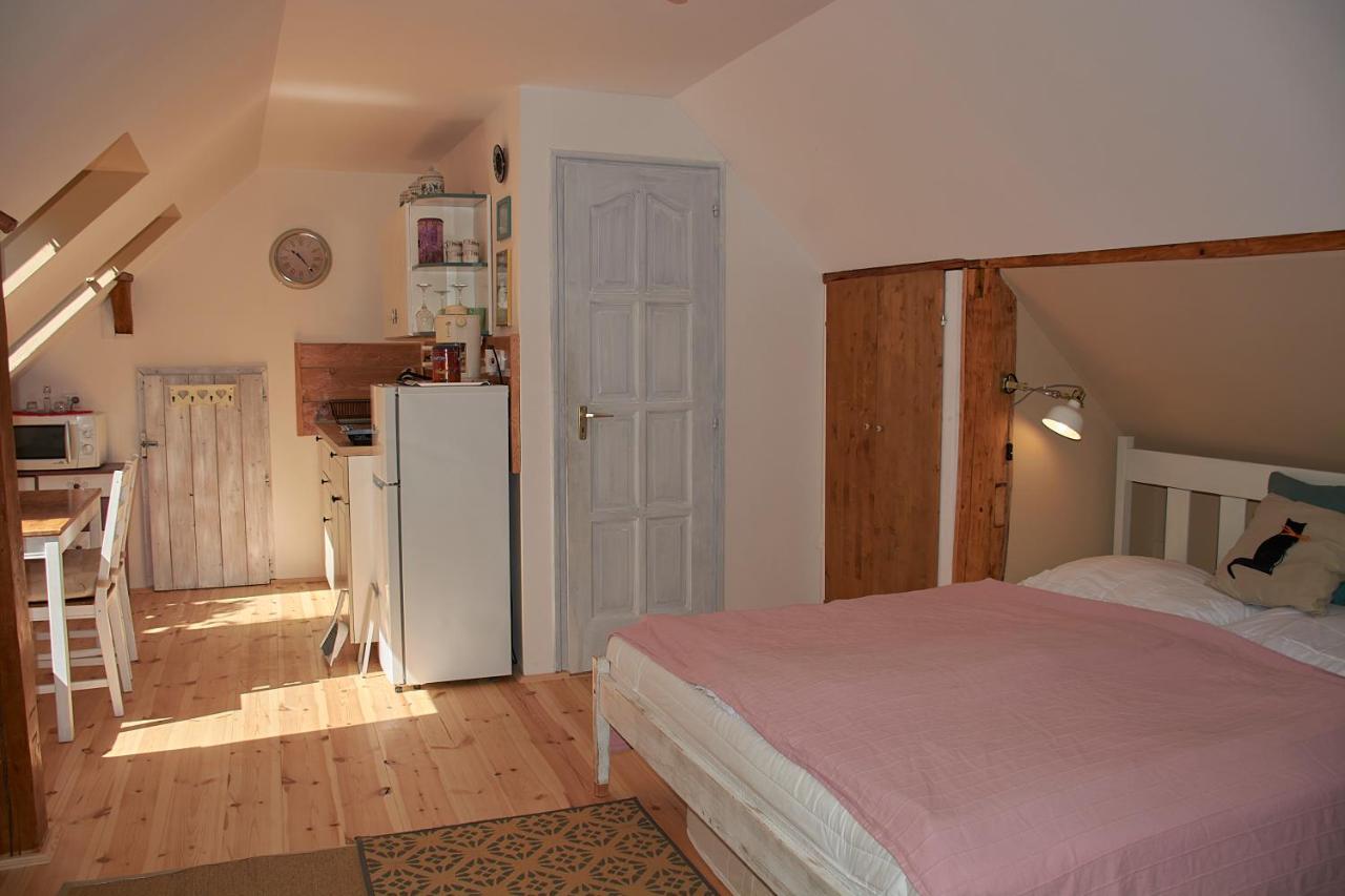 Egkoris Vendeghaz Hotel Bakonyszucs ภายนอก รูปภาพ
