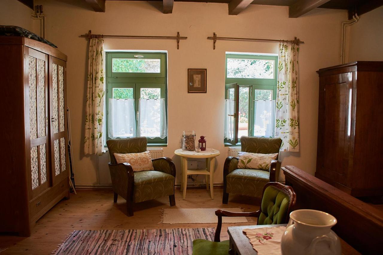 Egkoris Vendeghaz Hotel Bakonyszucs ภายนอก รูปภาพ