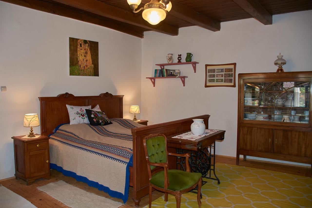 Egkoris Vendeghaz Hotel Bakonyszucs ภายนอก รูปภาพ